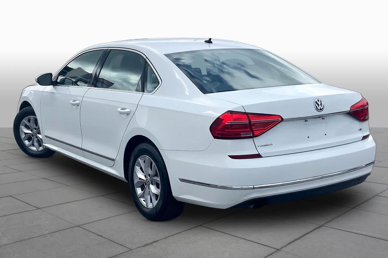 Used 2016 Volkswagen Passat 1.8T S w/ Lighting Package (P06) FWD image 12
