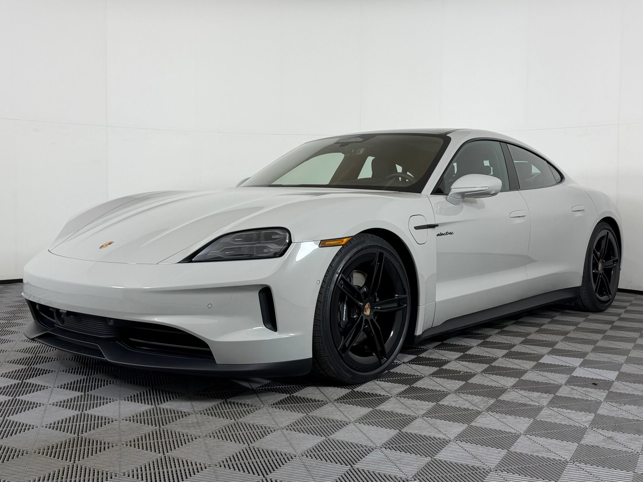 Certified 2026 Porsche Taycan RWD image 1