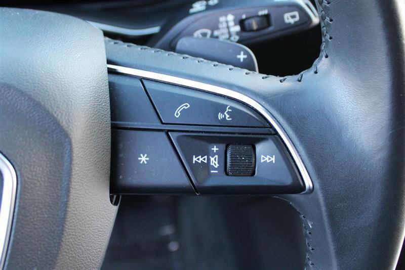 Used 2020 Audi Q8 Prestige w/ Prestige Package image 19