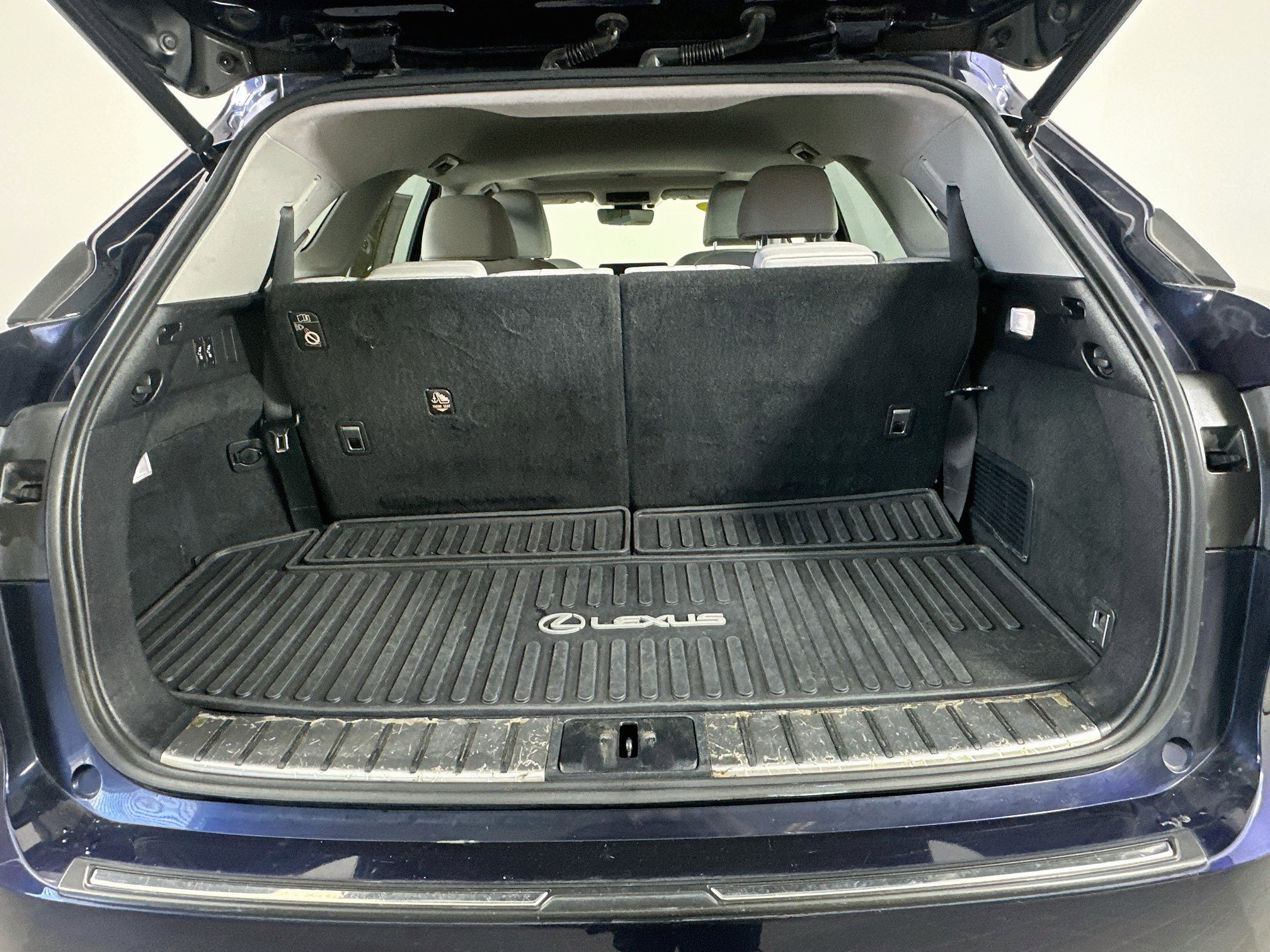 Used 2020 Lexus RX 450hL Luxury w/ Accessory Package AWD/4WD image 27