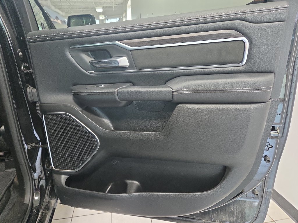 Used 2026 RAM 1500 Laramie AWD/4WD image 18