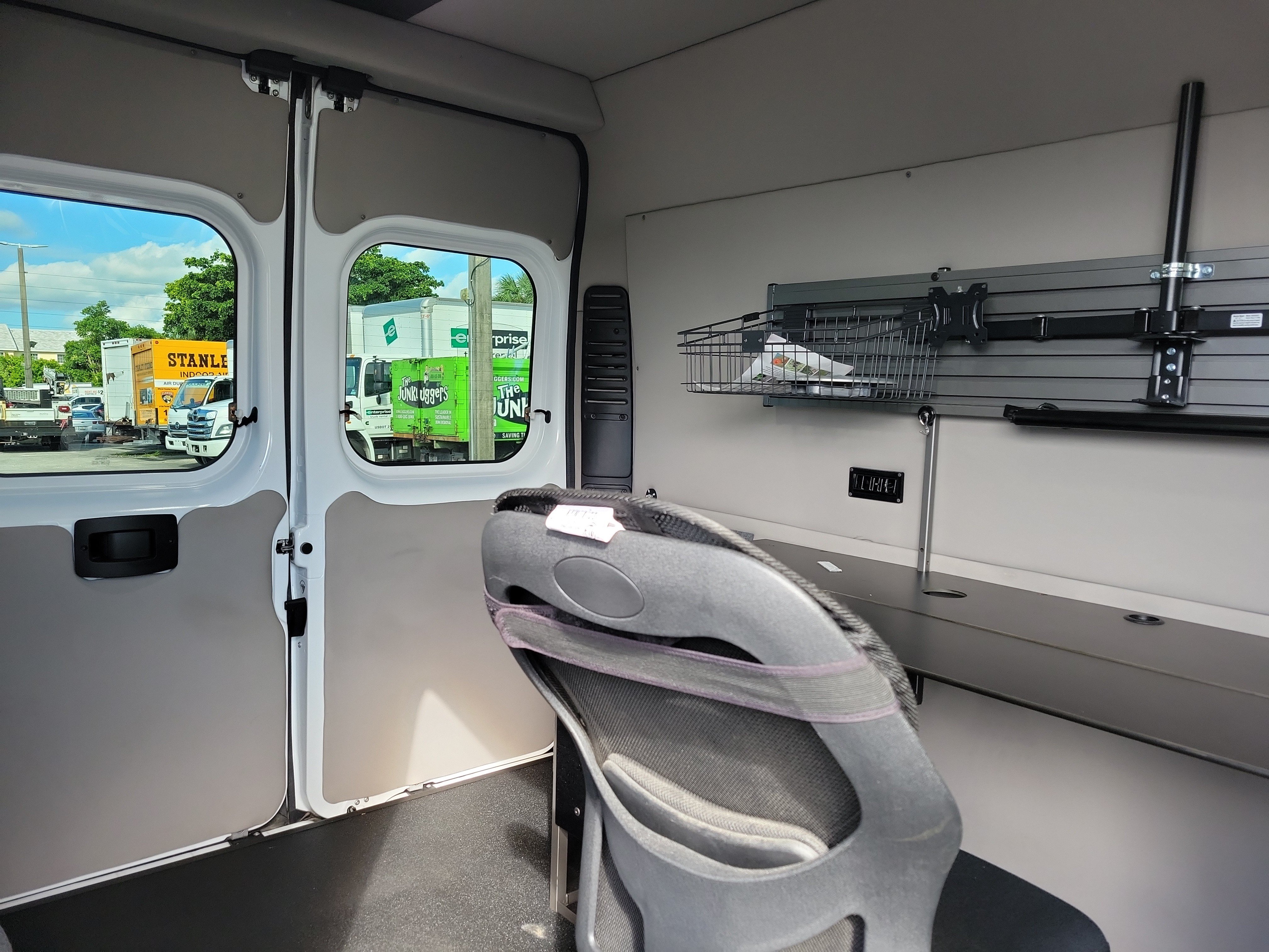 Used 2021 RAM ProMaster 1500 FWD image 13