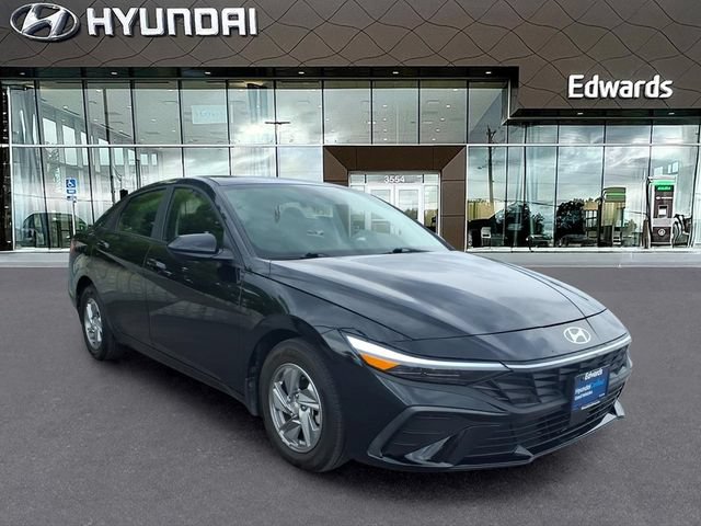 Used 2024 Hyundai Elantra SE FWD image 5