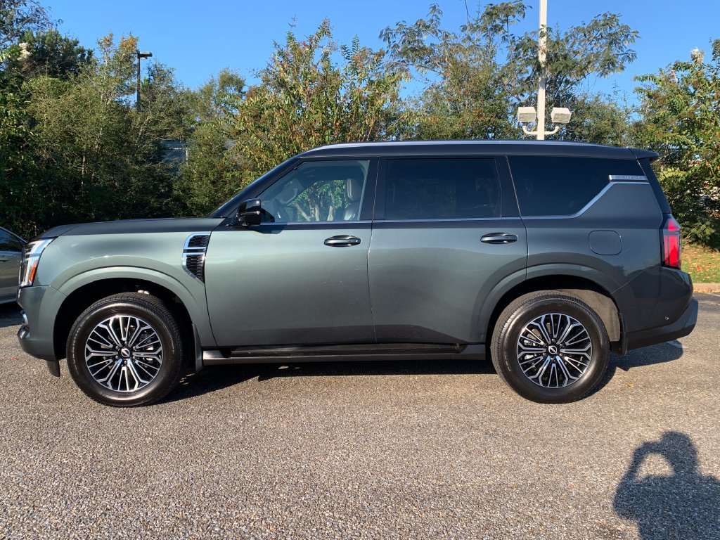 Used 2025 Nissan Armada SL w/ Captain's Chari Seat Package AWD/4WD image 5