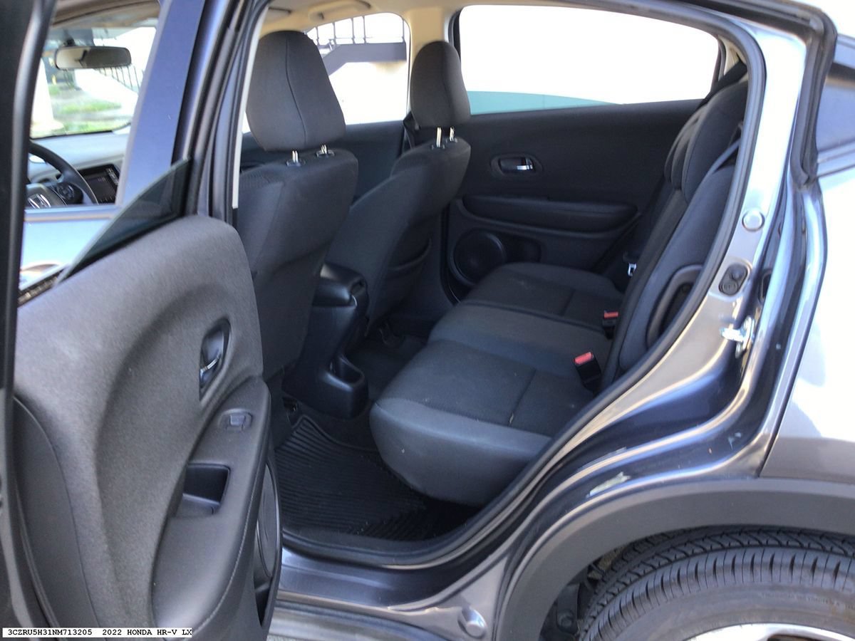 Used 2022 Honda HR-V LX image 9