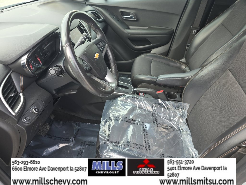 Used 2021 Chevrolet Trax LT w/ LT Convenience Package FWD image 14