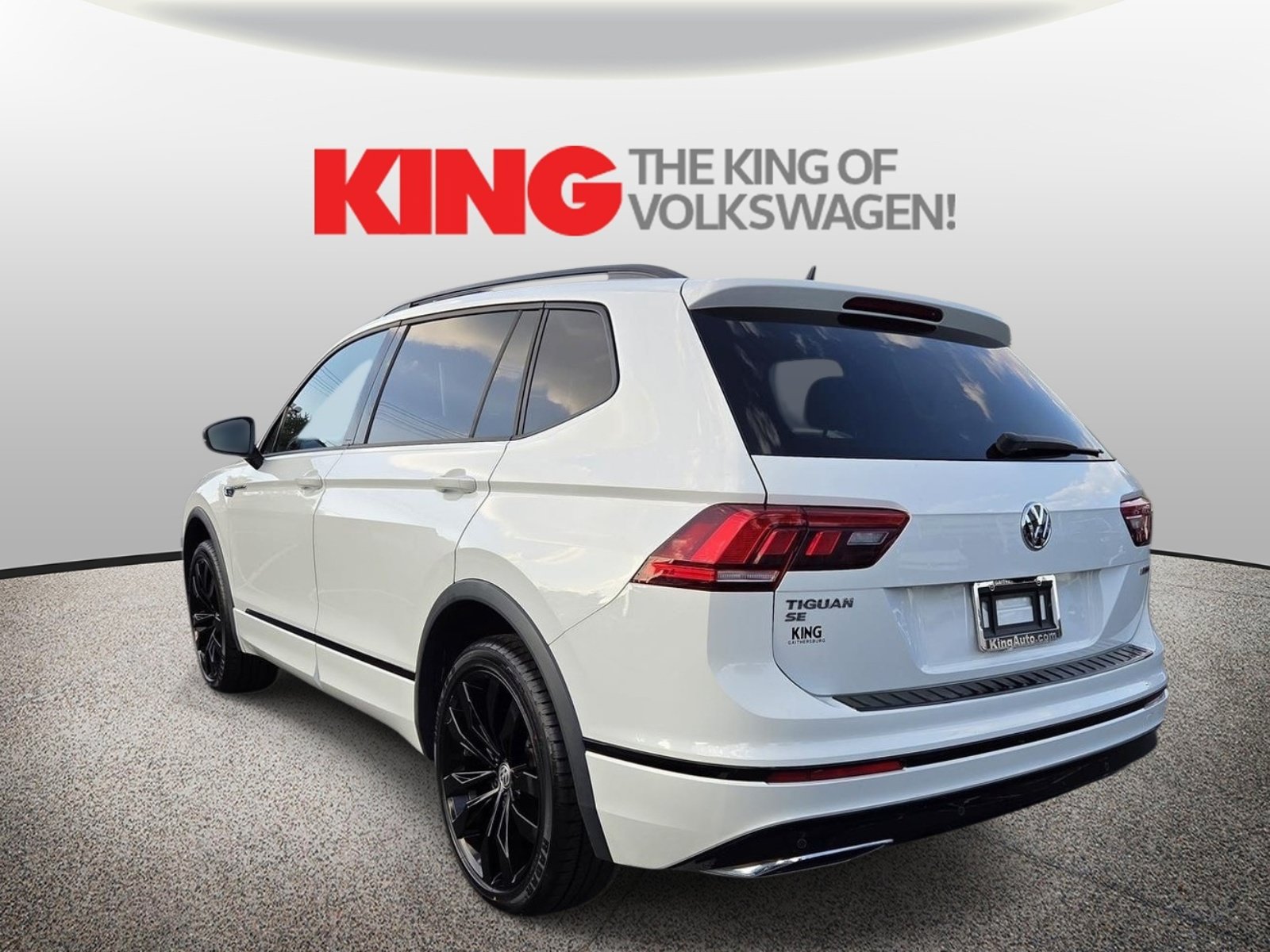 Used 2021 Volkswagen Tiguan SE R-Line AWD/4WD image 6