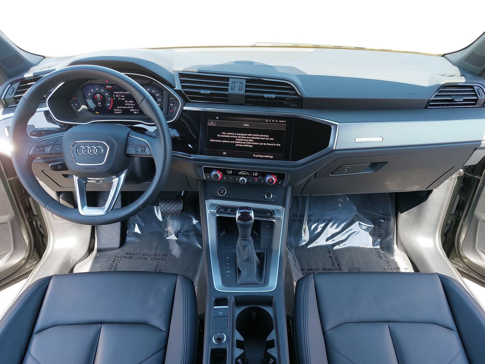 Certified 2025 Audi Q3 2.0T Premium w/ Convenience Package AWD/4WD image 9