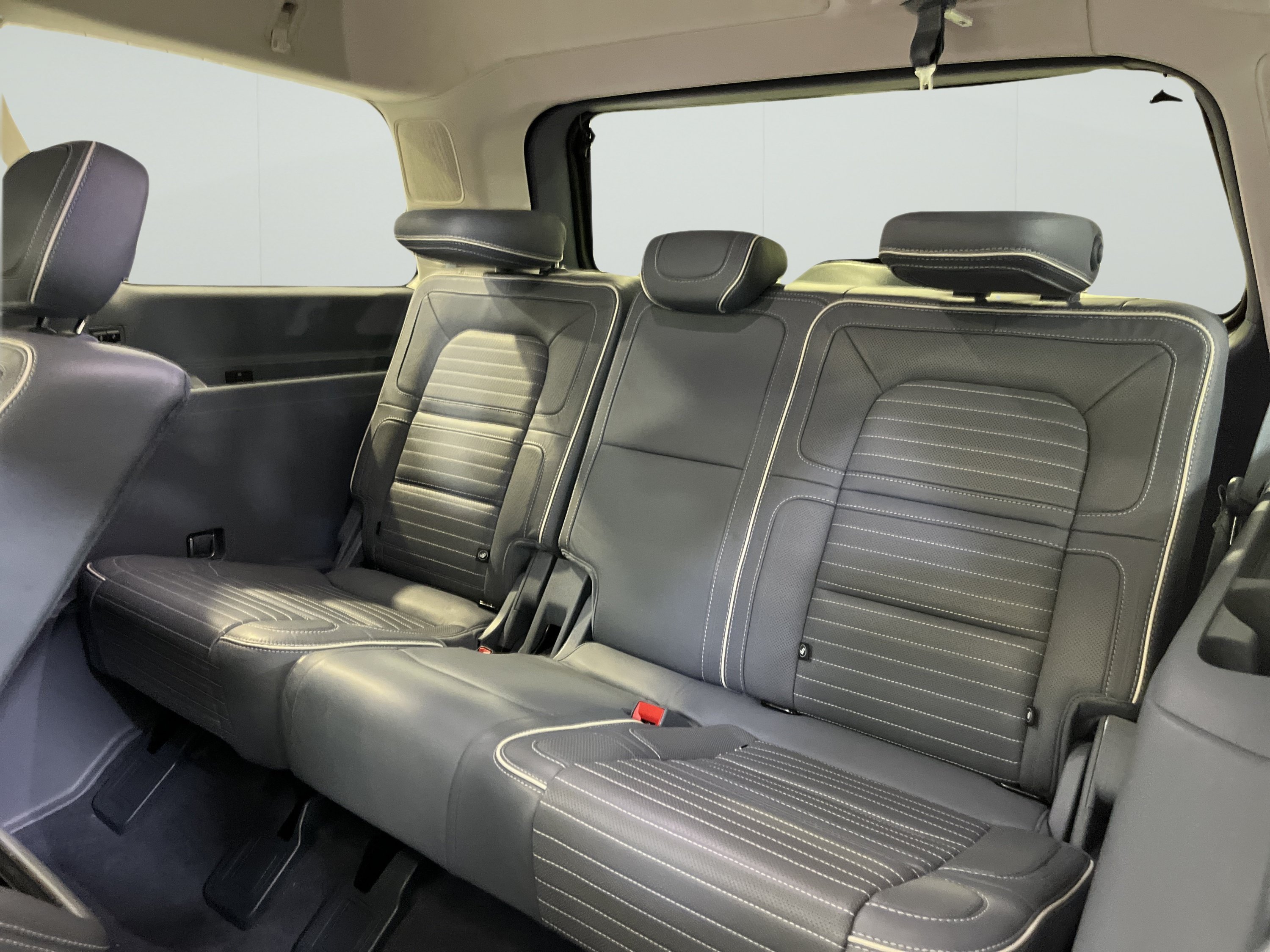 Used 2020 Lincoln Navigator Black Label AWD/4WD image 18