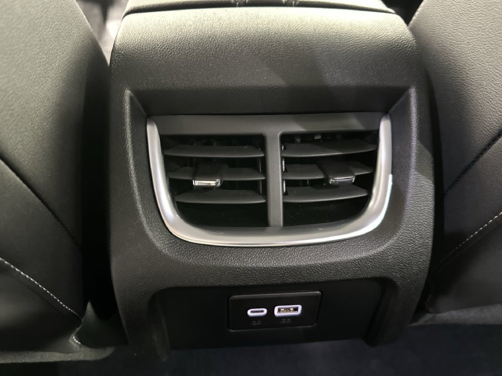 Used 2024 Chevrolet Blazer LT w/ LPO, Floor Liner Package FWD image 24