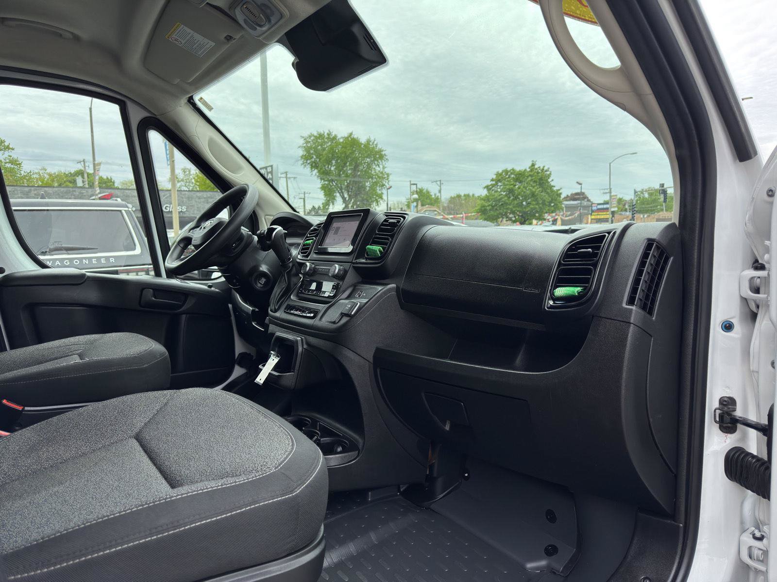Used 2025 RAM ProMaster 2500 w/ Convenience Group FWD image 38