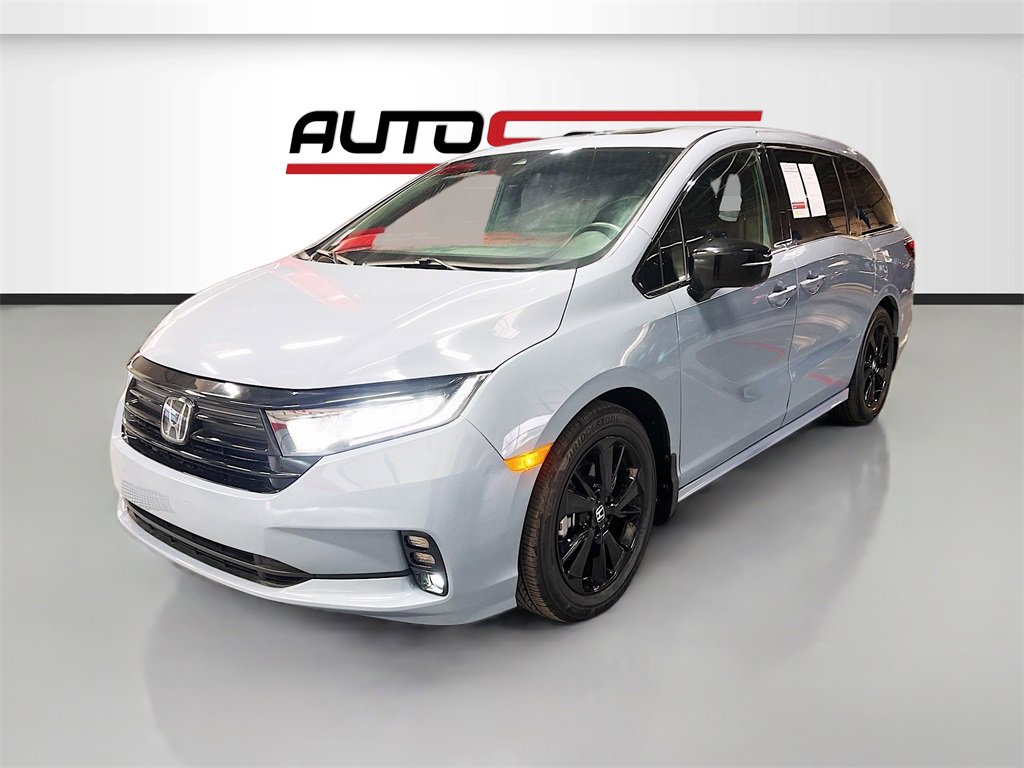 Used 2024 Honda Odyssey Sport image 3