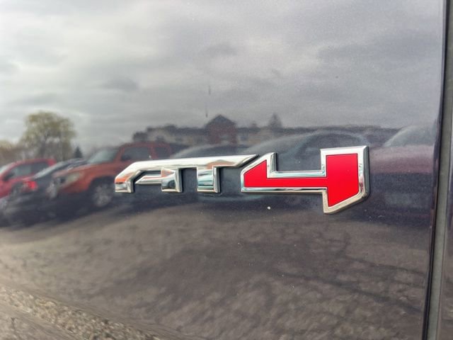 Used 2024 GMC Yukon XL AT4 w/ AT4 Premium Plus Package image 15
