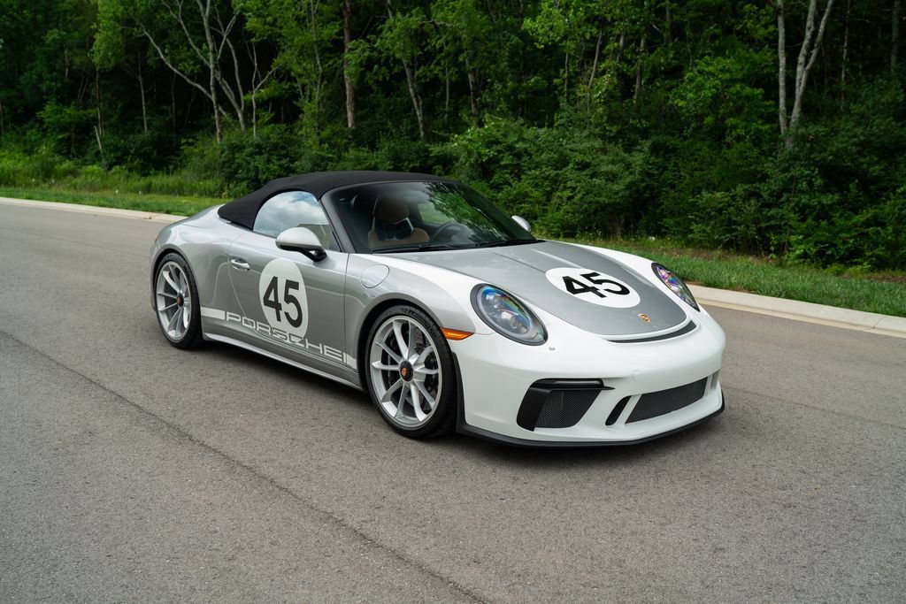 Used 2019 Porsche 911 Speedster RWD image 2