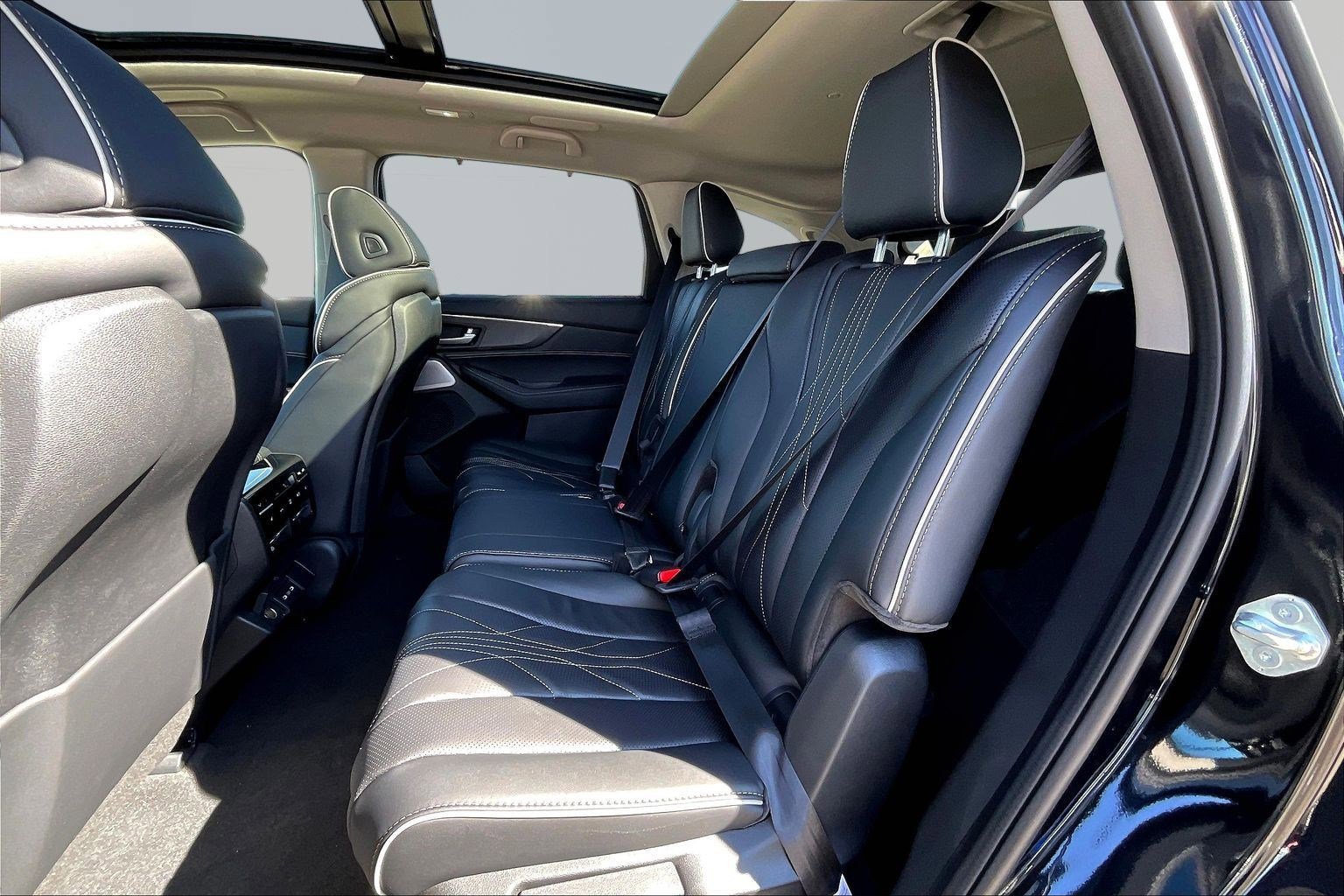 New 2026 Acura MDX SH-AWD w/ Advance Package image 18