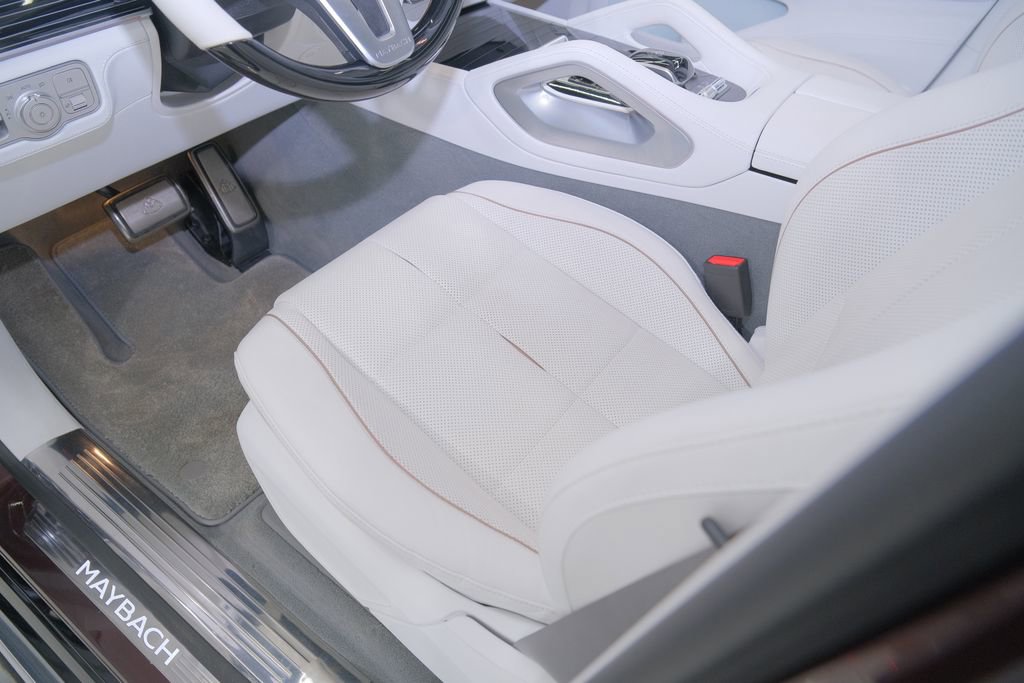 Used 2022 Mercedes-Benz Maybach GLS 600 4MATIC image 24