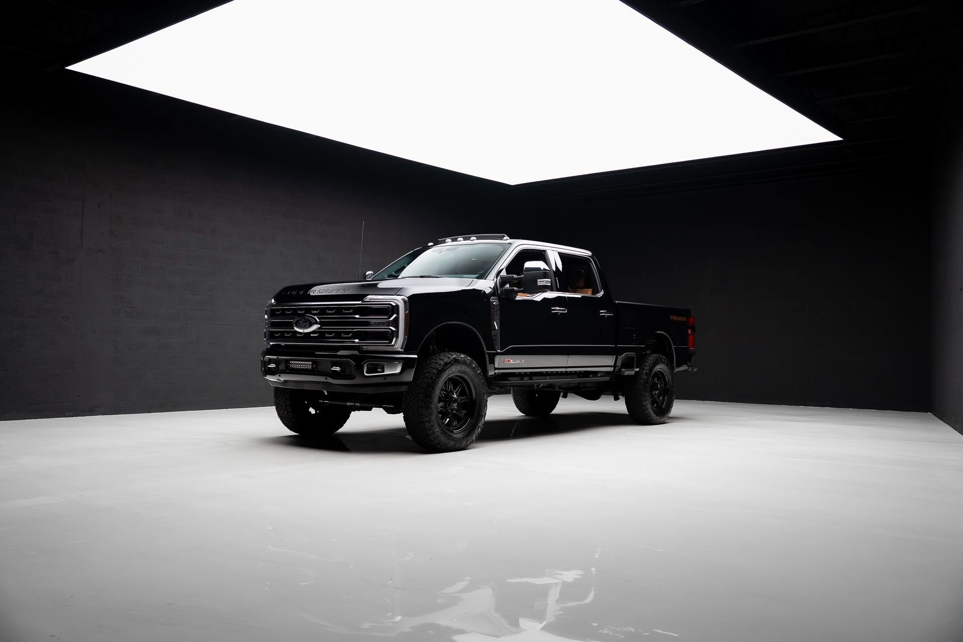 Used 2024 Ford F250 Platinum w/ Tremor Off-Road Package image 89