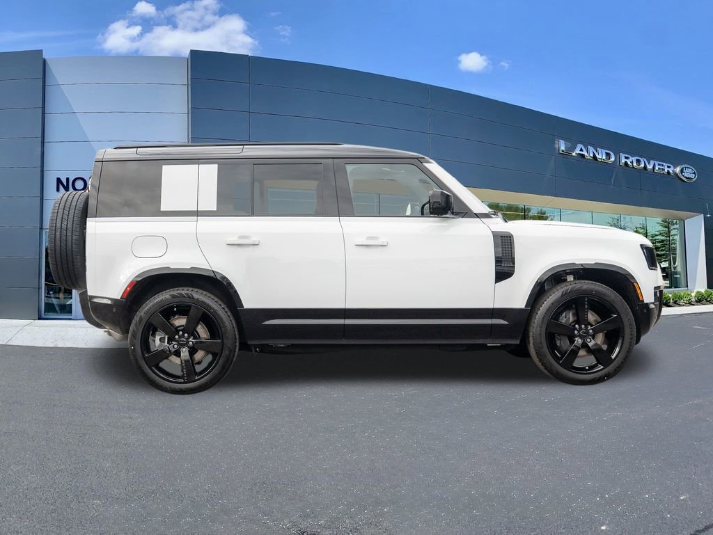 New 2026 Land Rover Defender 110 X-Dynamic SE image 8