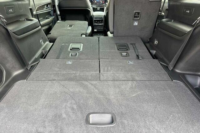New 2026 Jeep Grand Cherokee L Limited AWD/4WD image 13