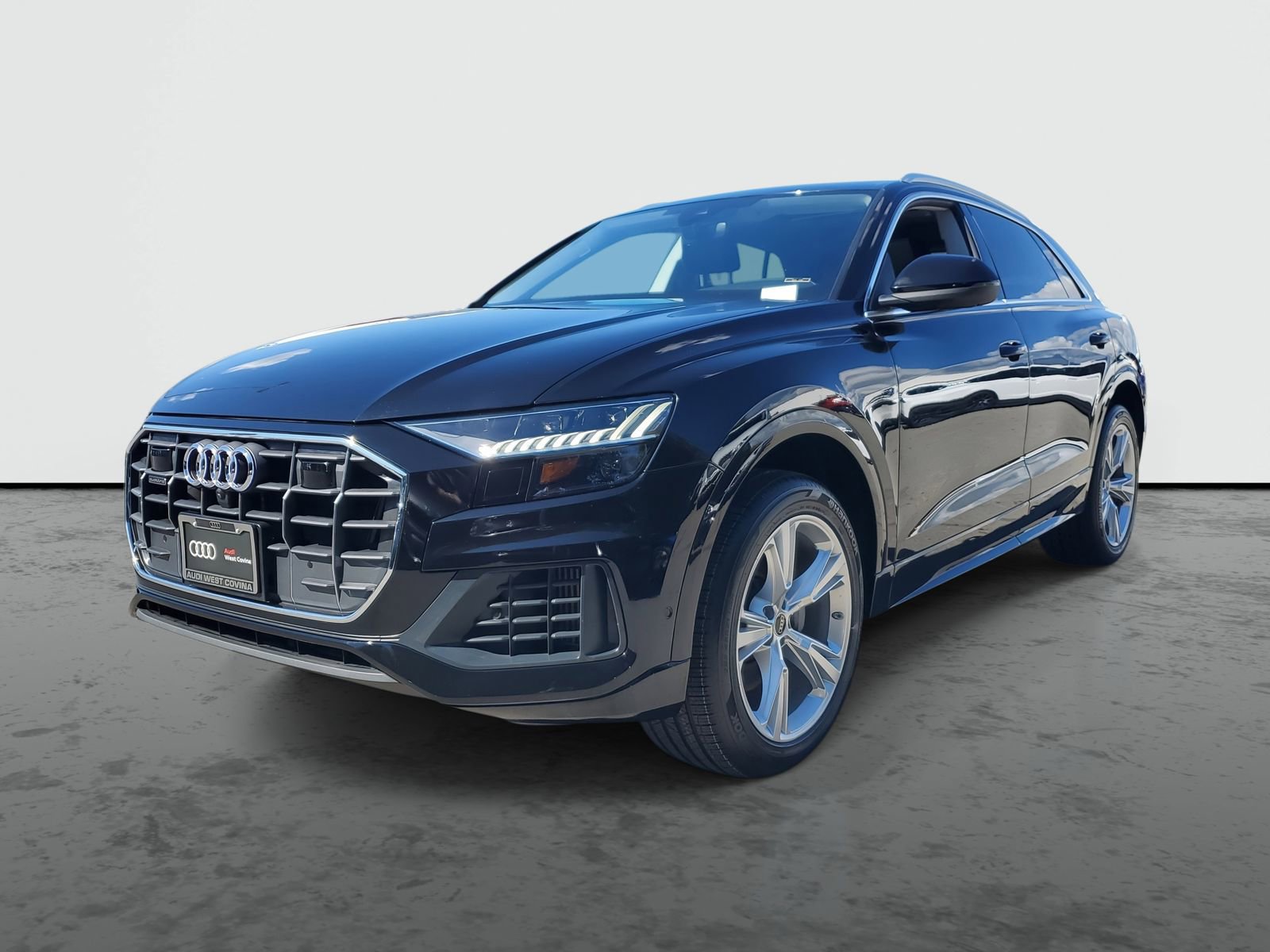 Used 2023 Audi Q8 Premium Plus w/ Premium Plus Package image 2