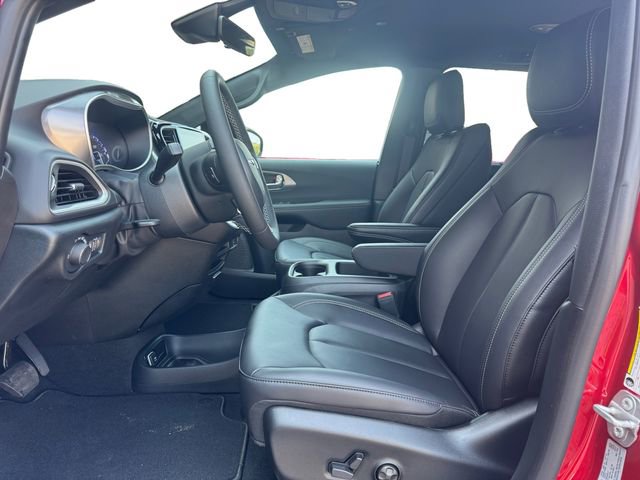 New 2026 Chrysler Voyager LX FWD image 10