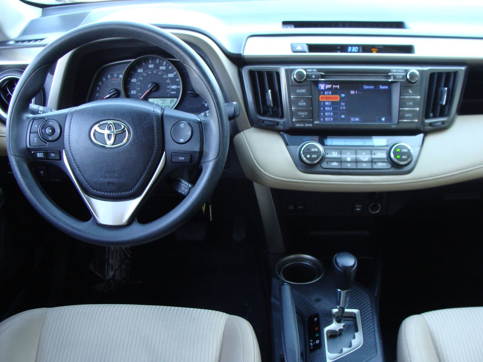 Used 2013 Toyota RAV4 XLE AWD/4WD image 9