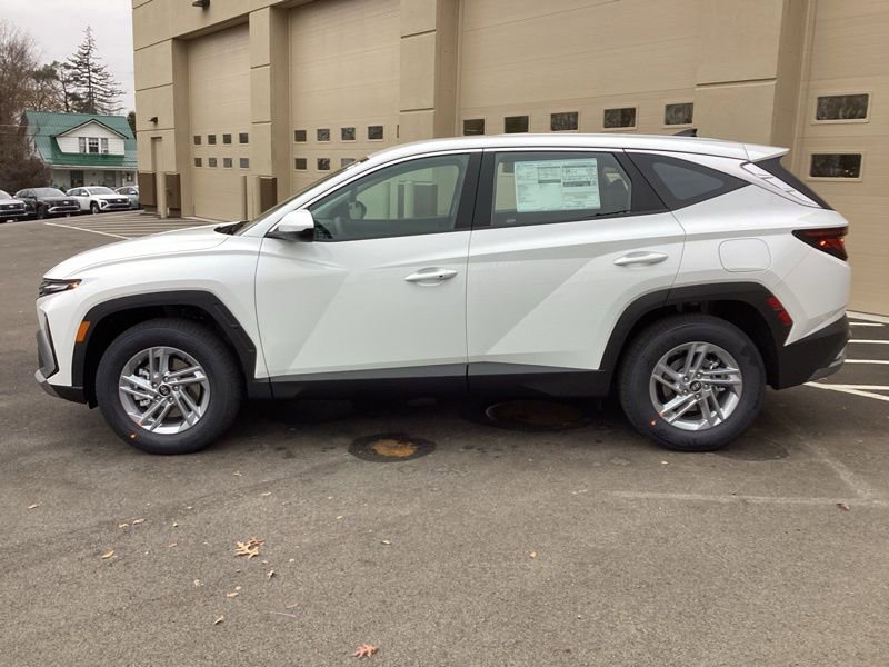 New 2026 Hyundai Tucson SE image 4