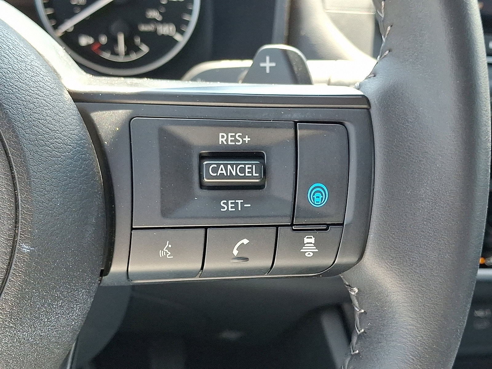 Certified 2024 Nissan Rogue SV w/ SV Premium Package AWD/4WD image 26