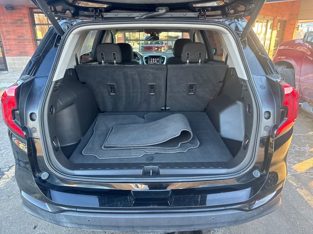 Used 2020 GMC Terrain SLE w/ Driver Convenience Package image 24