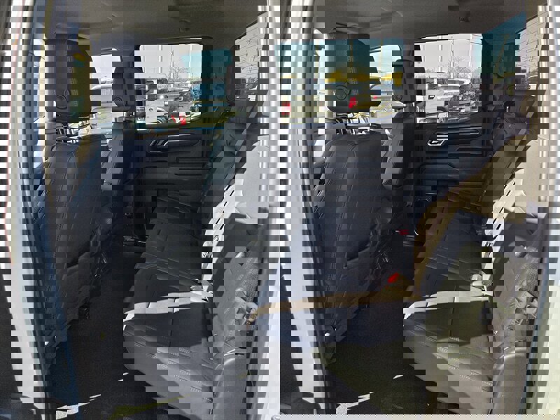 Used 2024 GMC Sierra 1500 SLT image 13