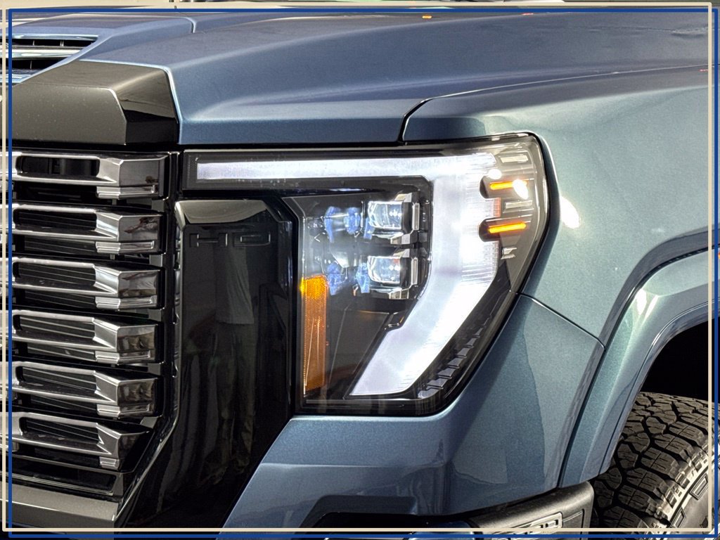 New 2026 GMC Sierra 3500 Denali Ultimate AWD/4WD image 2