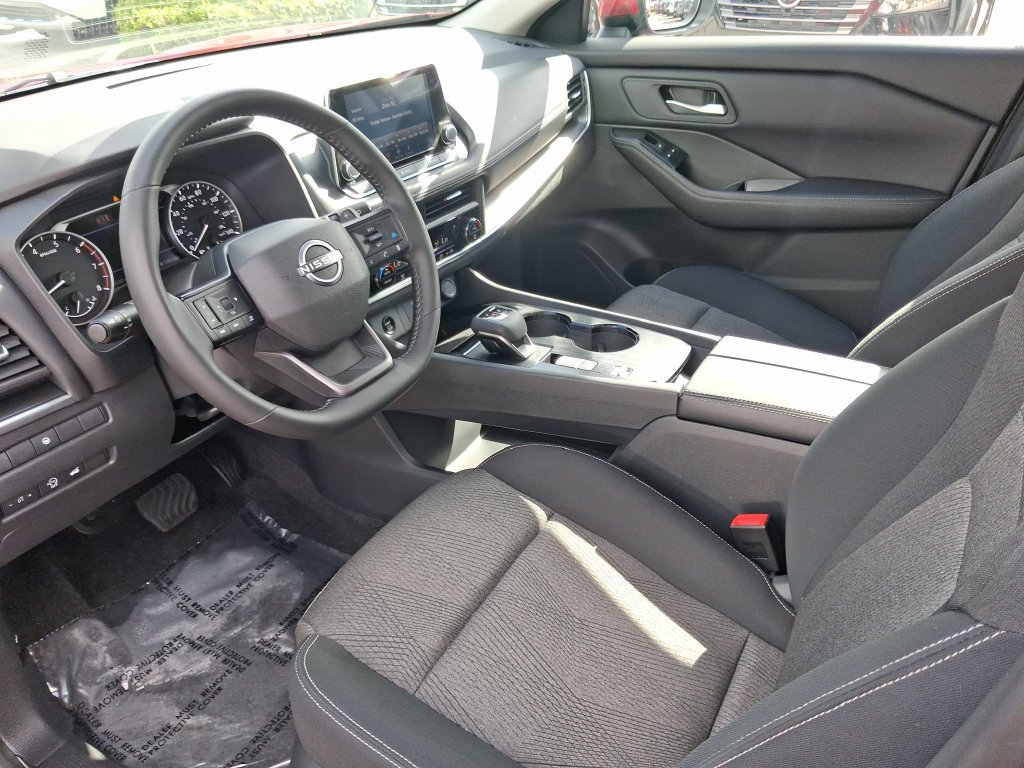 Certified 2026 Nissan Rogue SV FWD image 18