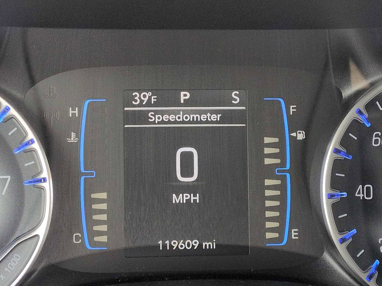 Used 2018 Chrysler Pacifica Touring Plus image 27