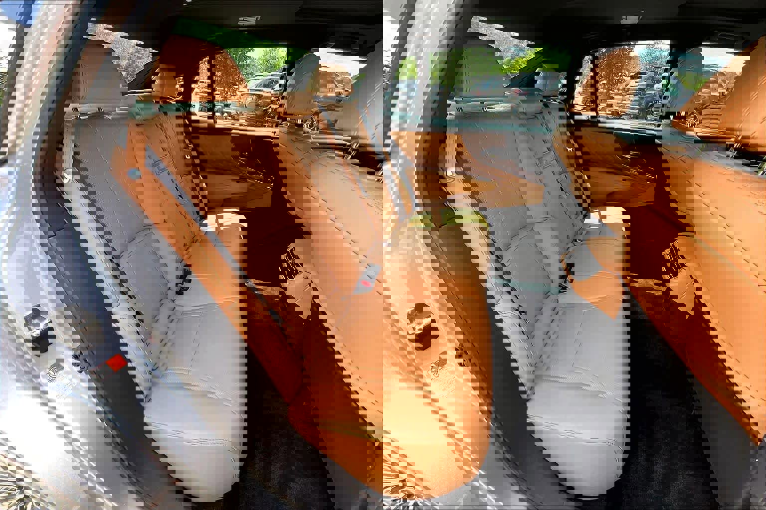 Used 2024 Lexus LS 500 RWD image 19