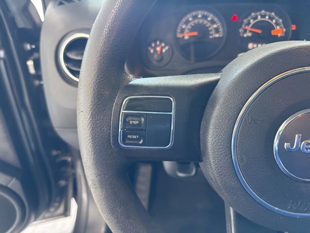 Used 2016 Jeep Patriot Sport w/ Power Value Group FWD image 7