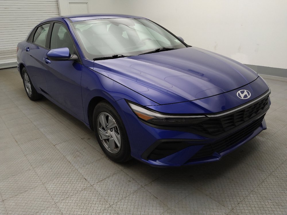 Used 2024 Hyundai Elantra SE FWD image 13