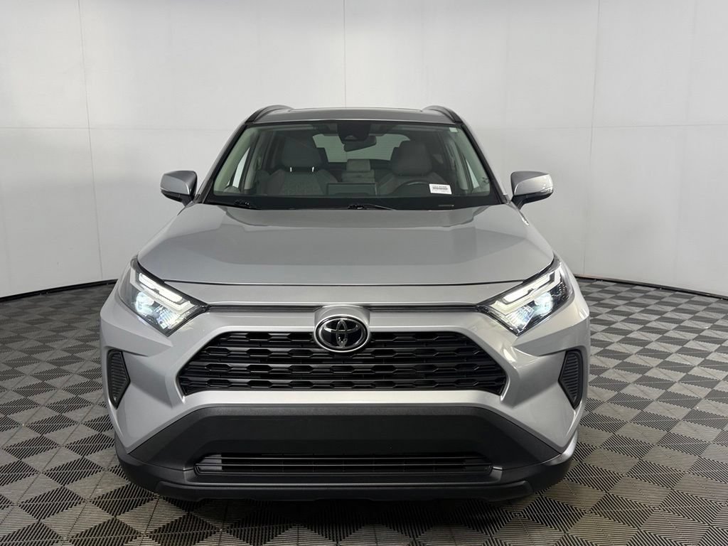 Used 2024 Toyota RAV4 XLE w/ Convenience Package FWD image 9
