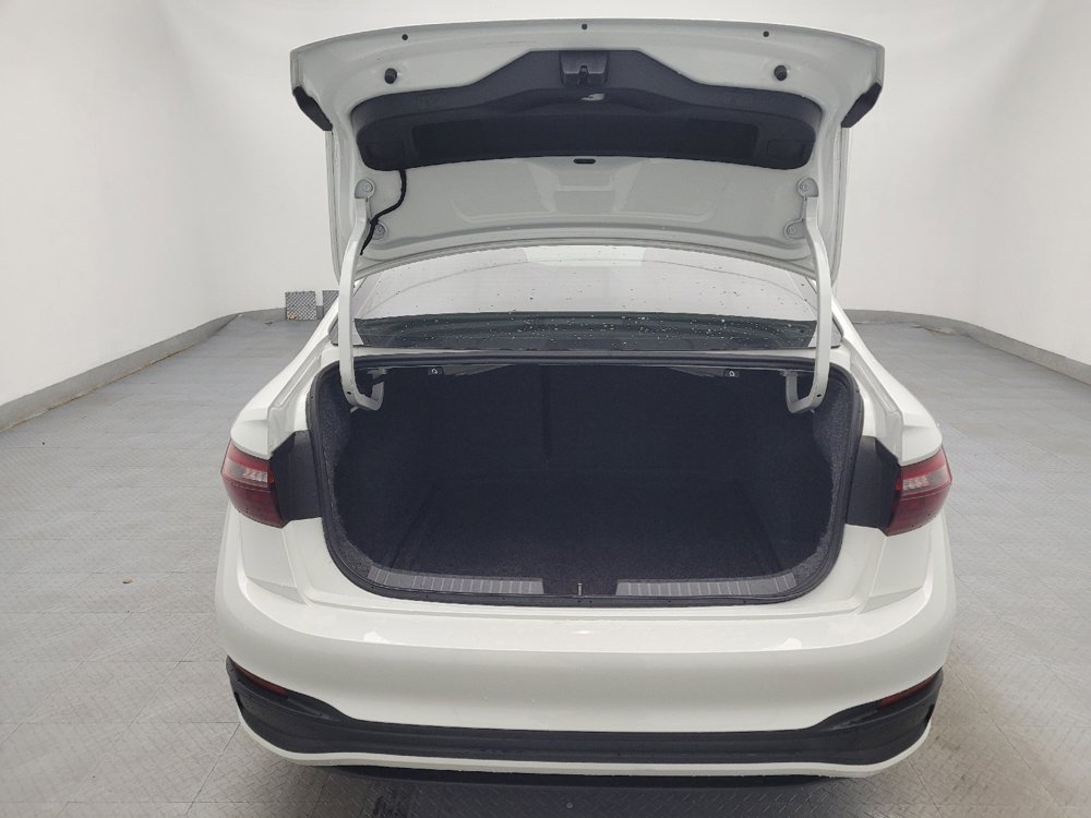 Used 2024 Volkswagen Jetta SE image 29