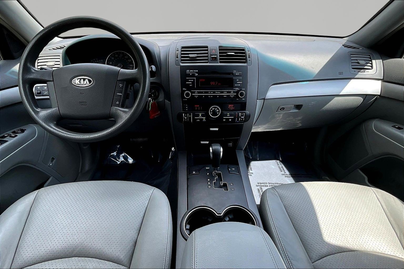 Used 2009 Kia Borrego LX w/ Convenience Pkg AWD/4WD image 7