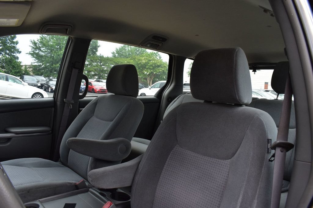 Used 2010 Toyota Sienna CE FWD image 13