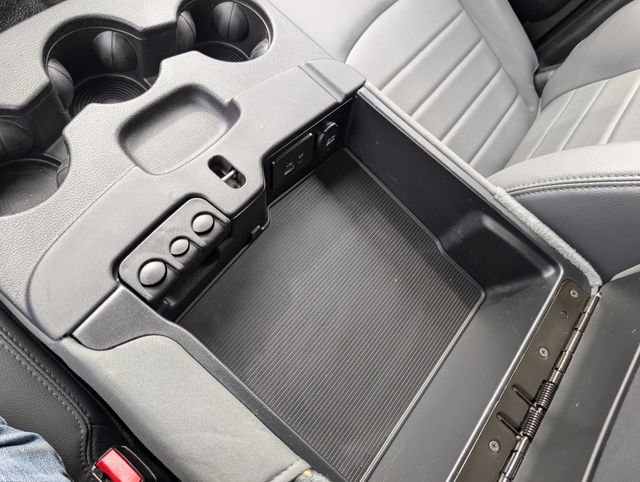 Used 2015 RAM 3500 Tradesman image 30