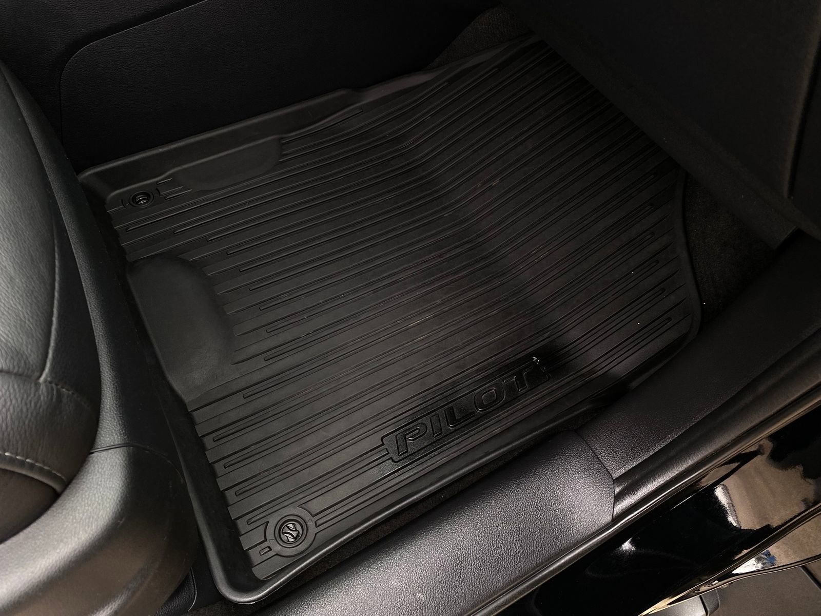 Used 2019 Honda Pilot Touring image 14