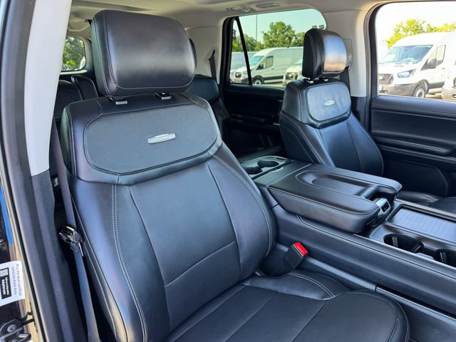 Used 2025 Ford Expedition Max Platinum AWD/4WD image 23