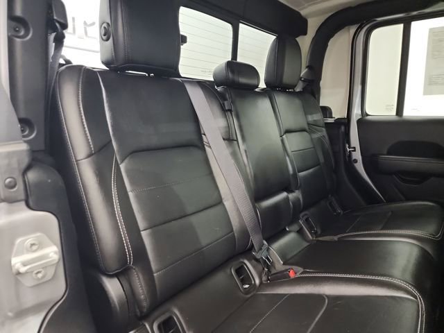 Used 2020 Jeep Gladiator Overland image 31