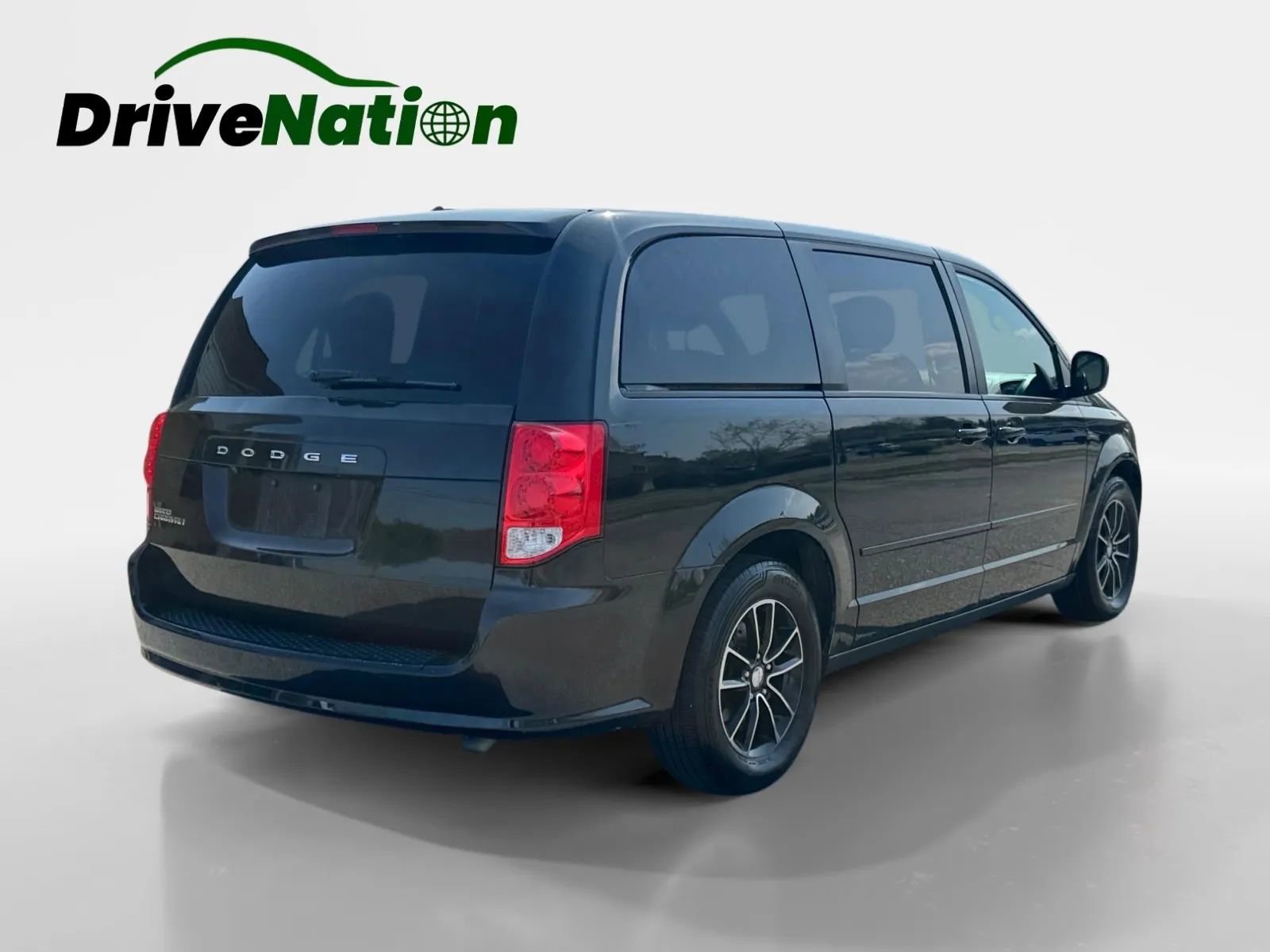 Used 2015 Dodge Grand Caravan SXT w/ Blacktop Package image 5