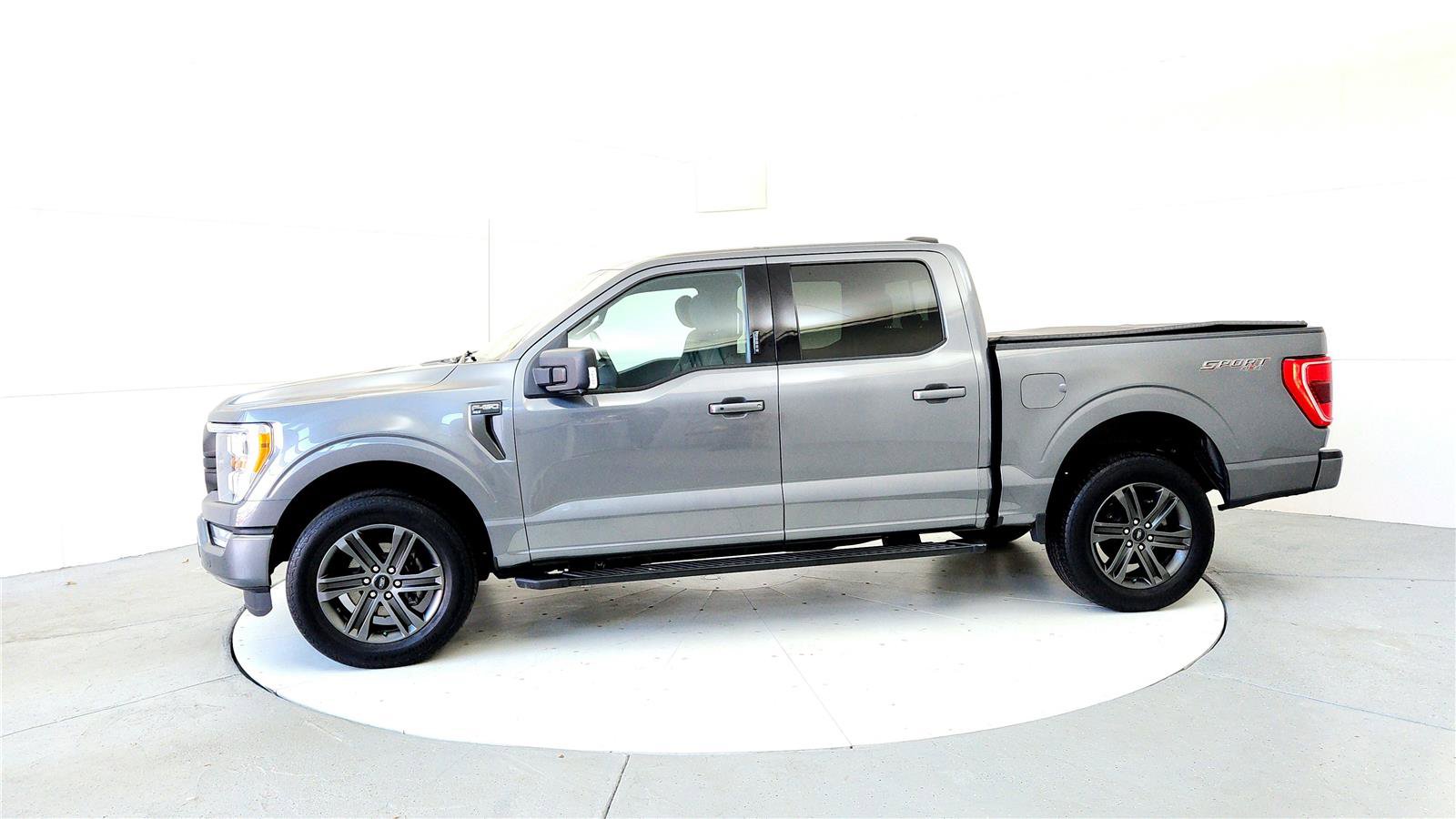 Used 2021 Ford F150 XLT w/ Equipment Group 302A High AWD/4WD image 3