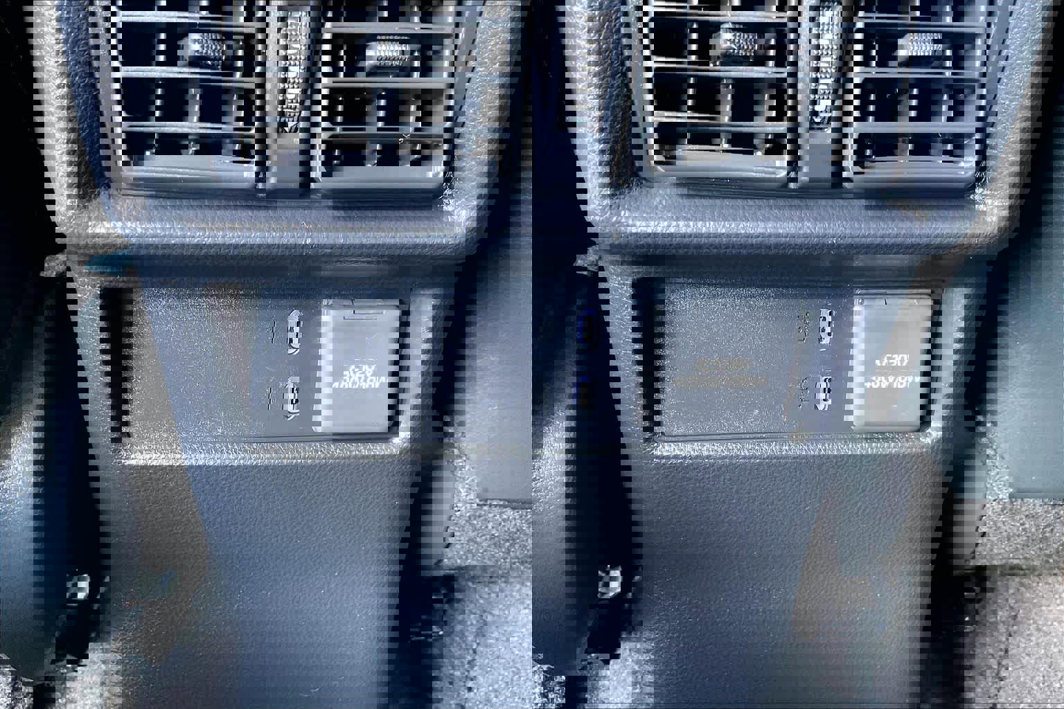 Used 2025 Toyota 4Runner Limited image 32