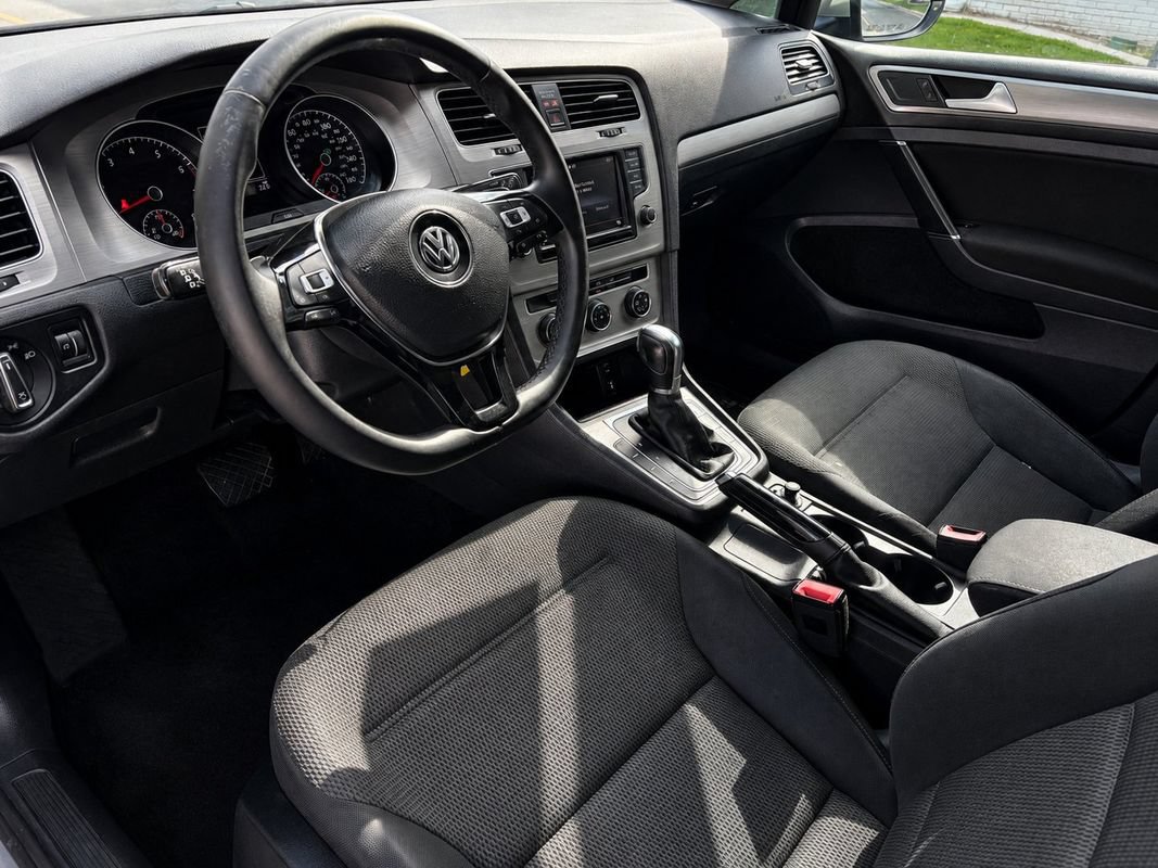 Used 2016 Volkswagen Golf S FWD image 10