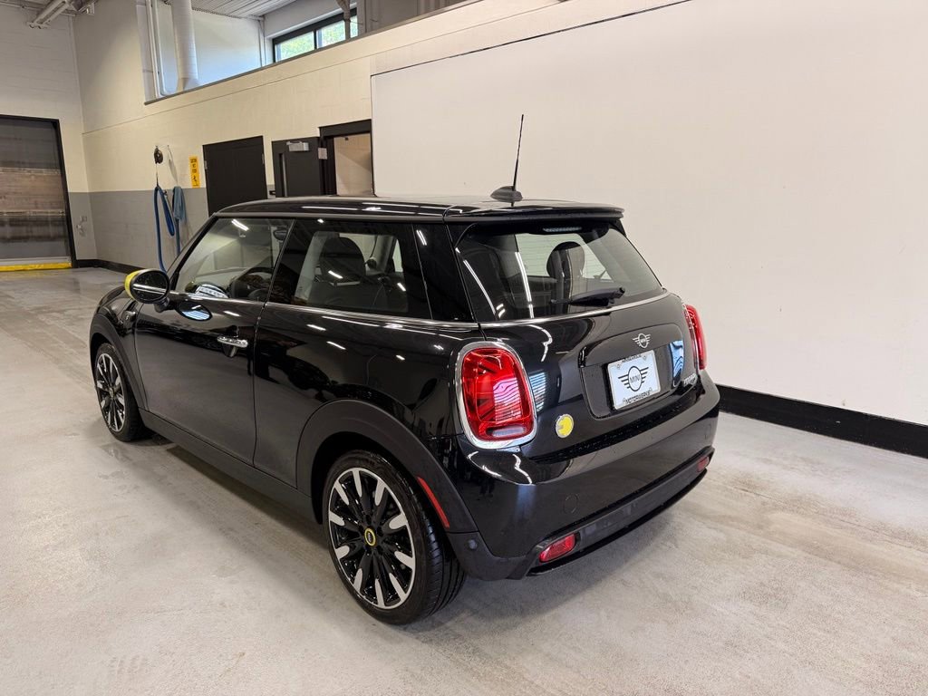 Certified 2024 MINI Cooper SE FWD image 3