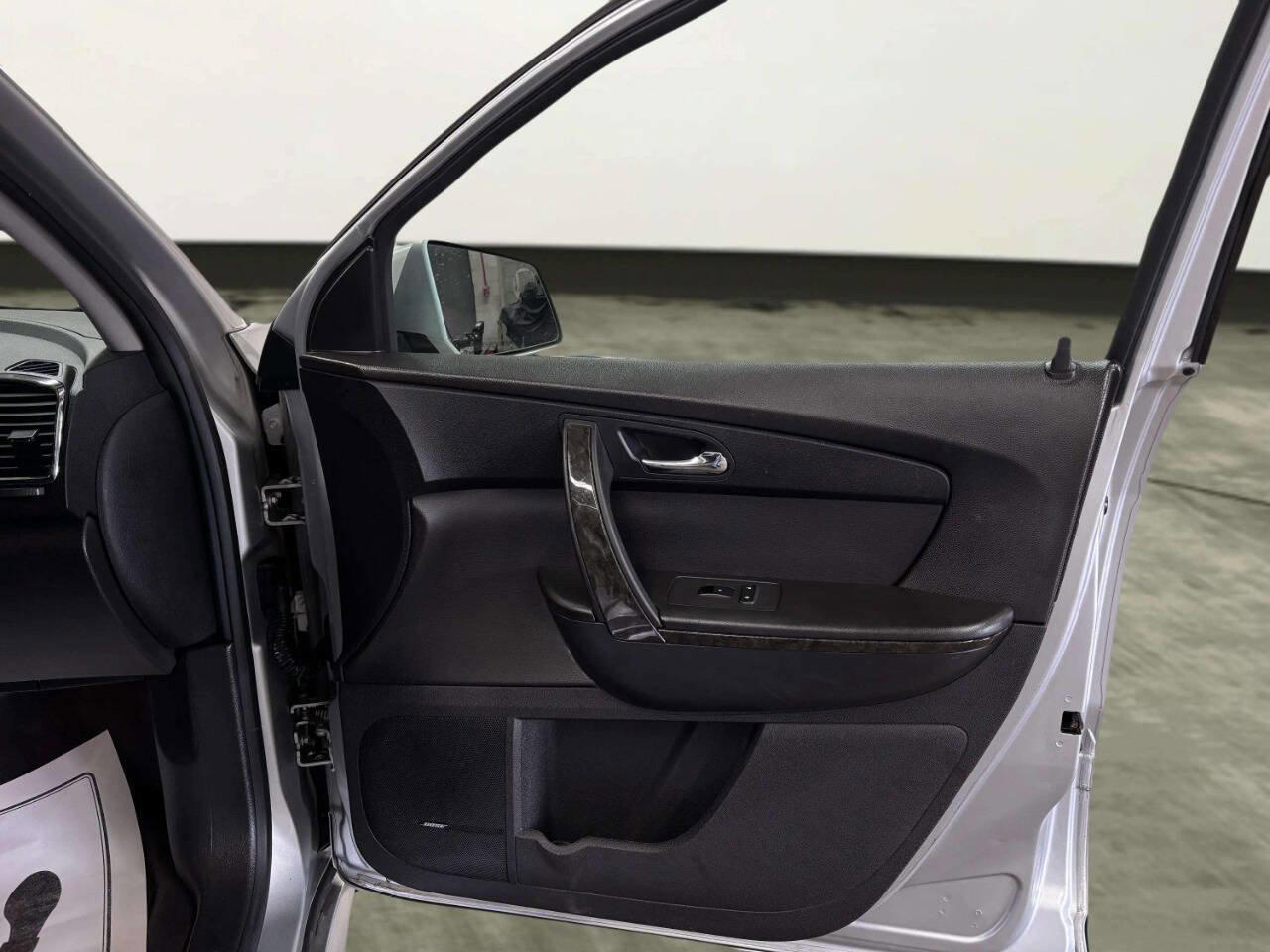 Used 2012 GMC Acadia Denali image 23